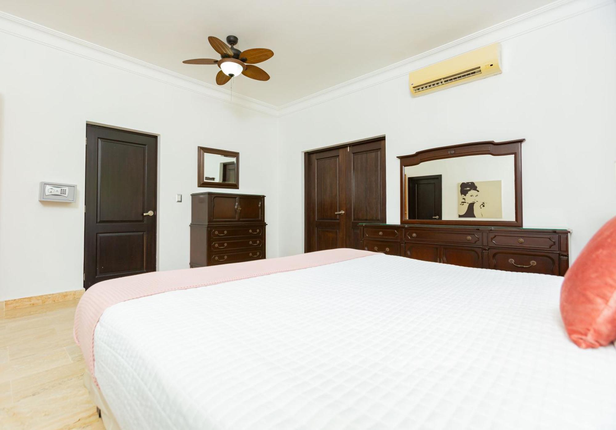 Suites At Grand Laguna Beach By Calisto Stays Sosua Room photo