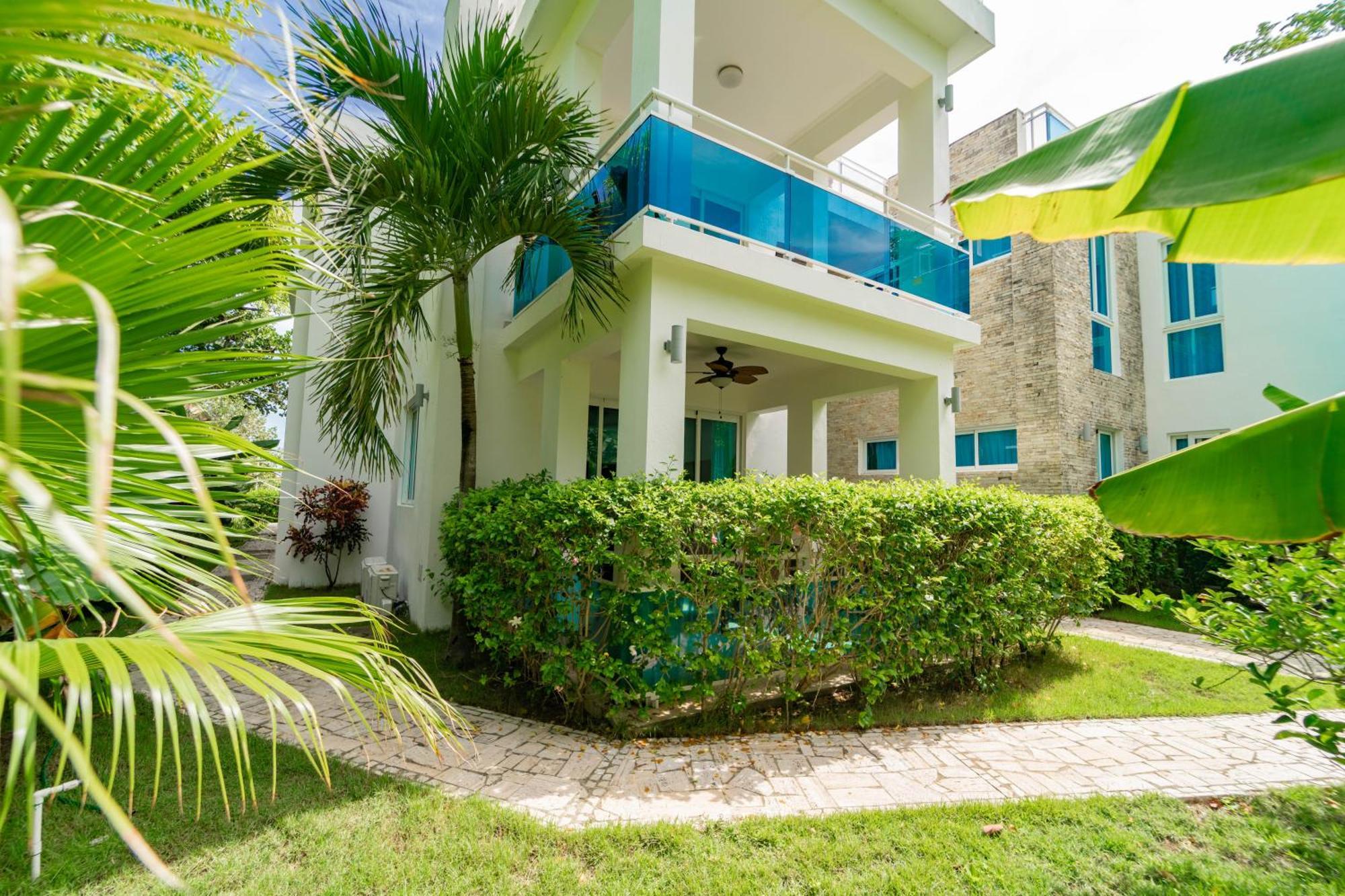 Suites At Grand Laguna Beach By Calisto Stays Sosua Room photo